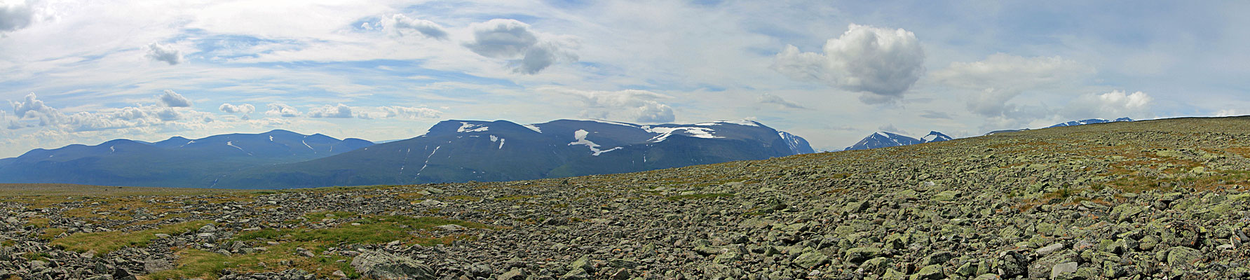 Berge südlich des Láddjuvággi