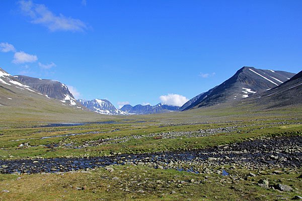 Am Fluss vom Gaskkasnjunni