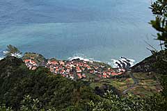 Blick hinab nach Seixal