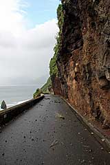 Auf der alten Küstenstrasse bei Porto Moniz