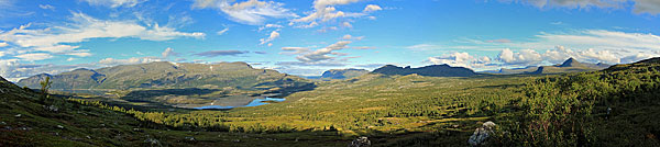 Nieras, Jiertájávrre, Alep Gierkav und Sluggá