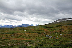 Ähpár-Massiv mit seinem Gletscher Ähpárjiegŋa