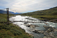 Hängebrücke Miellädno am Álggajávrre