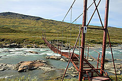 Hängebrücke Miellädno am Álggajávrre