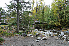 Brücke über Njunjesjåhkå