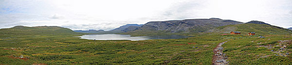 Vuomahytta und Vuomajávri