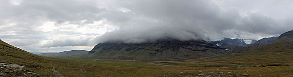 Abstieg zum Riksoelva