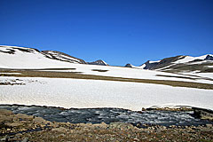 Schneefelder östlich des Moarhmmábáktiglaciären