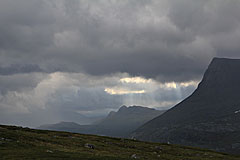 Sonnenstrahlen am Suorivárri 
